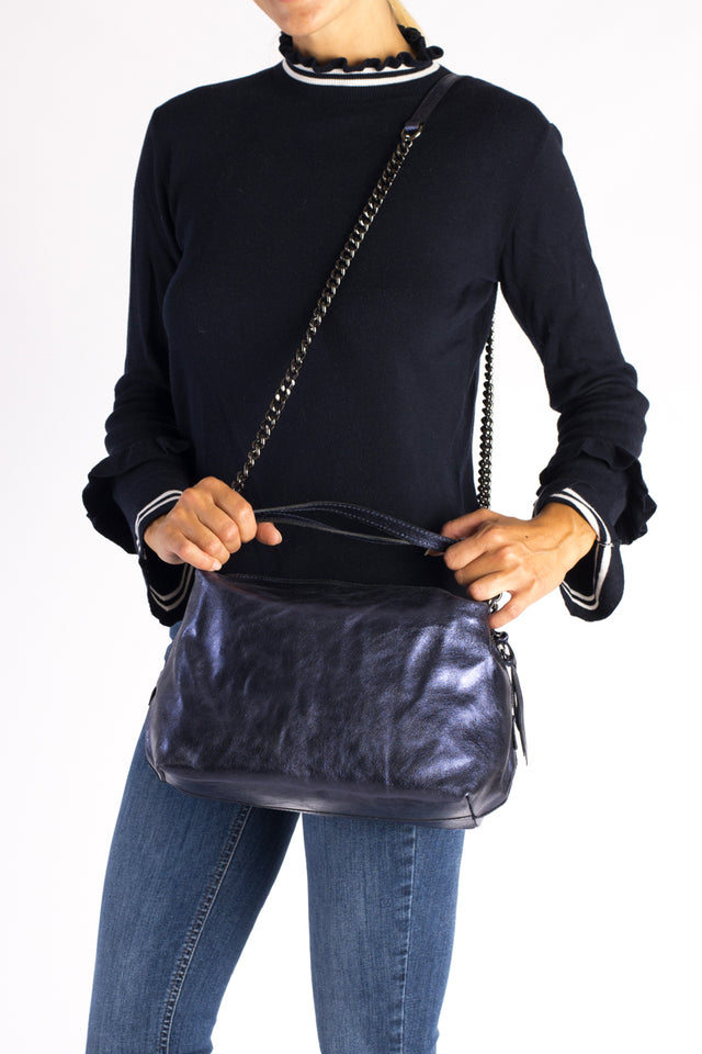 VESTA BLACK